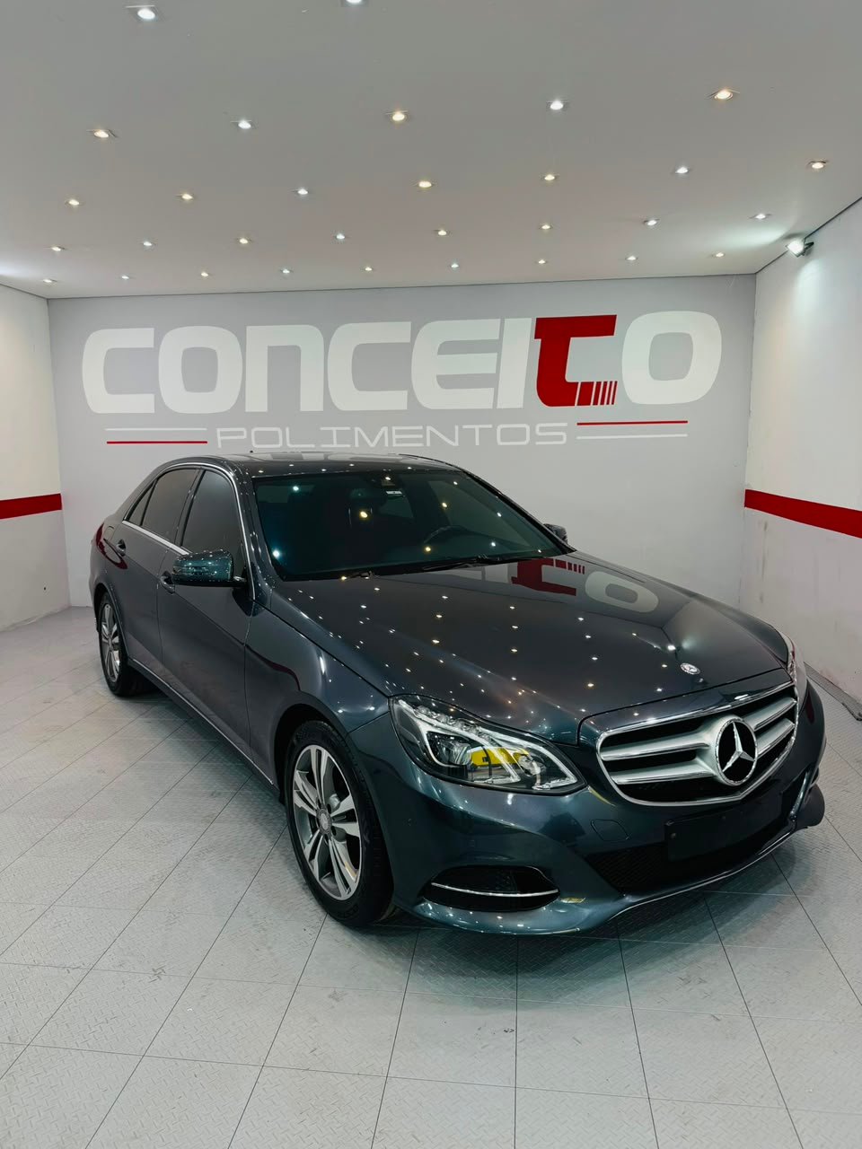 Polimento Mercedes E-Class cinza Jundiaí Conceito Polimentos